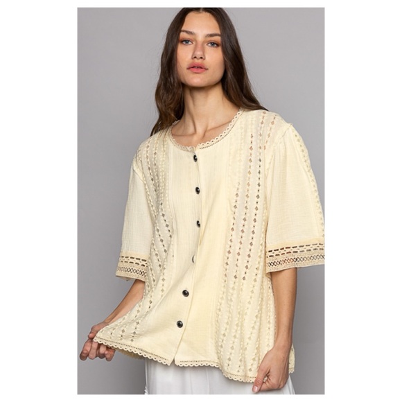 CLEARANCE NOW $25 63❤️Pretty POL Lace and Gauze oversized top - Picture 2 of 5